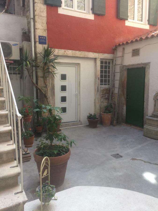 Ana Apartmán *